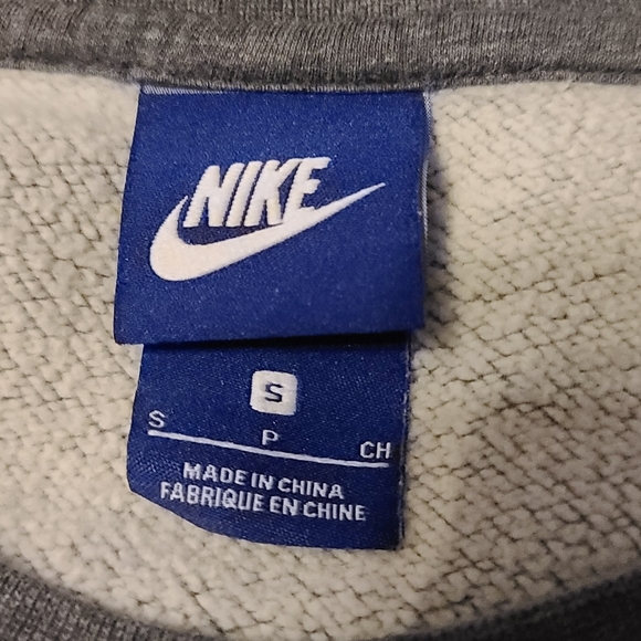 Nike Crewneck - Picture 3 of 3